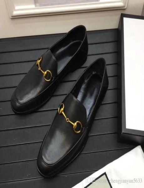 2020 casual shoes men low black leather slippers mule shoes sneakers flat jordaan loafer dress shoes5811505
2020 casual shoes men low black leather slippers mule shoes sneakers flat jordaan loafer dress shoes5811505