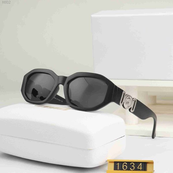 designer versage sunglasses vercace fanjia new head fashion sunglasses uv resistant ins style advanced sense sunglasses 4361, White;black
designer versage sunglasses vercace fanjia new head fashion sunglasses uv resistant ins style advanced sense sunglasses 4361, White;black