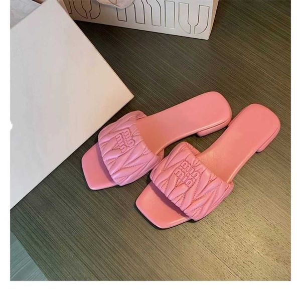 sheepskin designer mius slide beach sandals shoes women pleated square slippers for women's summer new fashion flat bottom external wea
sheepskin designer mius slide beach sandals shoes women pleated square slippers for women's summer new fashion flat bottom external wea