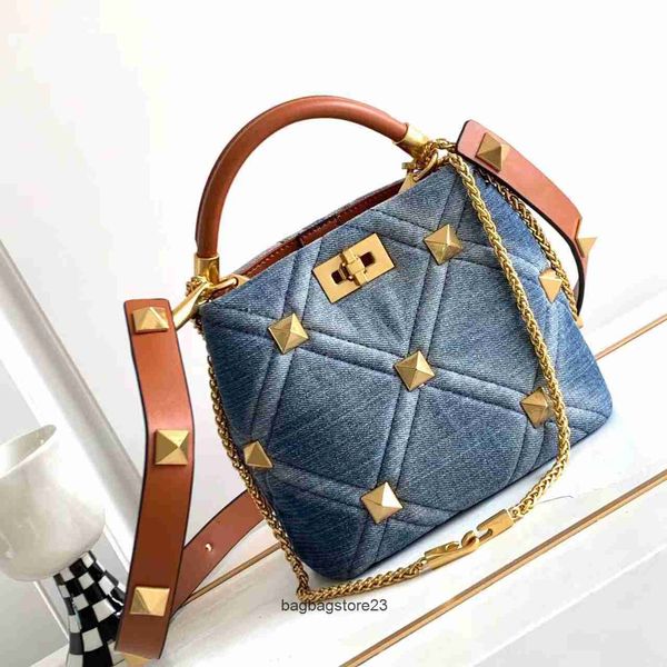 valentiino bag lady purse bags designer 2023 street trend denim leather handheld crossbody hardware chain lock buckle
valentiino bag lady purse bags designer 2023 street trend denim leather handheld crossbody hardware chain lock buckle