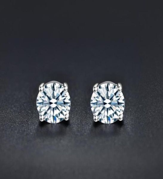 925 silver inlaid rhinestone stud four claw earrings female plated 18k gold 2 carats7410342, Golden;silver
925 silver inlaid rhinestone stud four claw earrings female plated 18k gold 2 carats7410342, Golden;silver