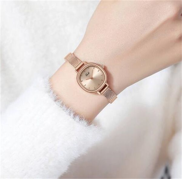 2023 women's light luxury, small crowd, high grade, simple temperament, women's student waterproof quartz stainless steel watch, Slivery;golden
2023 women's light luxury, small crowd, high grade, simple temperament, women's student waterproof quartz stainless steel watch, Slivery;golden