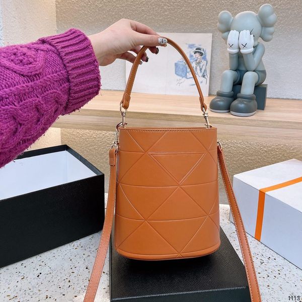 luxury bag men women designer tote classic shoulder fashion wallet handle purses handbag crossbody bags
luxury bag men women designer tote classic shoulder fashion wallet handle purses handbag crossbody bags