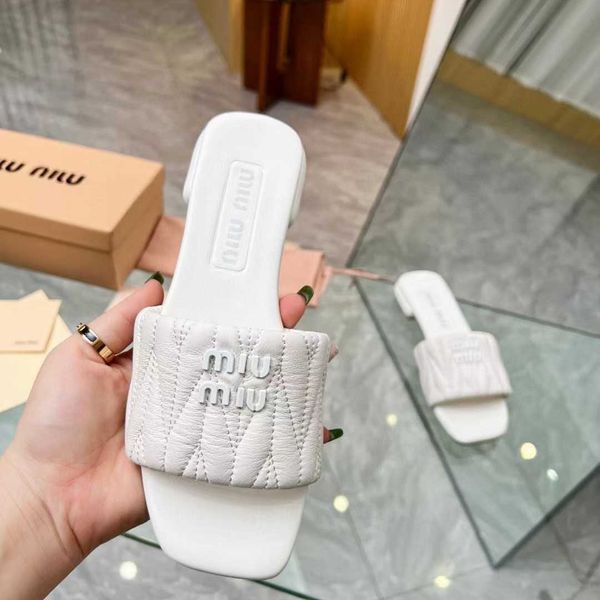 beach shoes women slide designer sandals sheepskin mius pleated square slippers for women's summer new fashion flat bottom external wea
beach shoes women slide designer sandals sheepskin mius pleated square slippers for women's summer new fashion flat bottom external wea