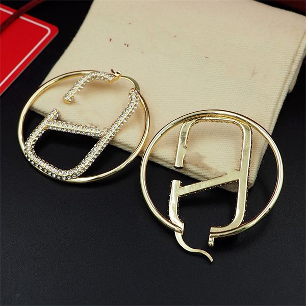 designer stud earring v logo charm pearl earring women luxury metal earring jeweler woman gifts fashion hoop jewelry a1vf60, Golden;silver
designer stud earring v logo charm pearl earring women luxury metal earring jeweler woman gifts fashion hoop jewelry a1vf60, Golden;silver