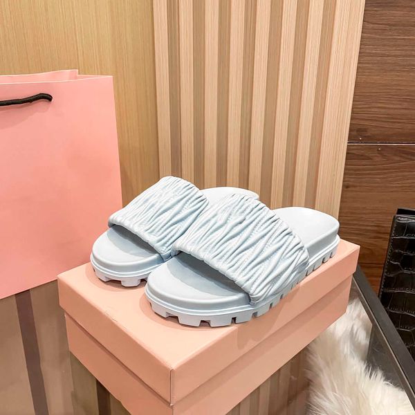 designer mius beach sandals shoes women high slide family pleated flat heel flip flops 2023 summer new fairy bottom slippers for io4m
designer mius beach sandals shoes women high slide family pleated flat heel flip flops 2023 summer new fairy bottom slippers for io4m