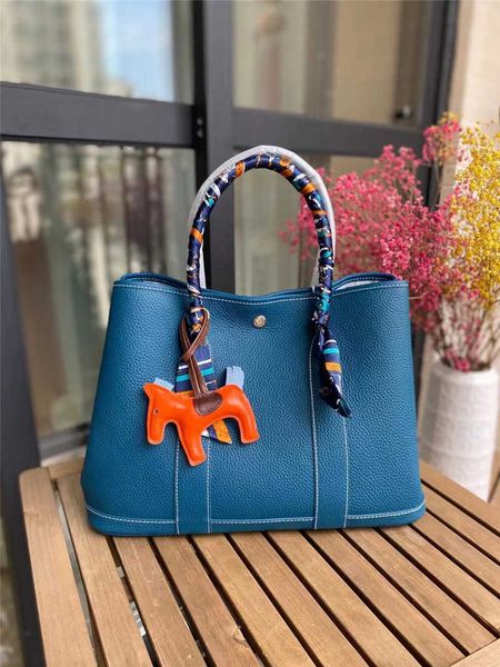 original designer bags h home layer togo cowhide bag 2023 new genuine leather bucket fashion portable garden women's i6cl
original designer bags h home layer togo cowhide bag 2023 new genuine leather bucket fashion portable garden women's i6cl