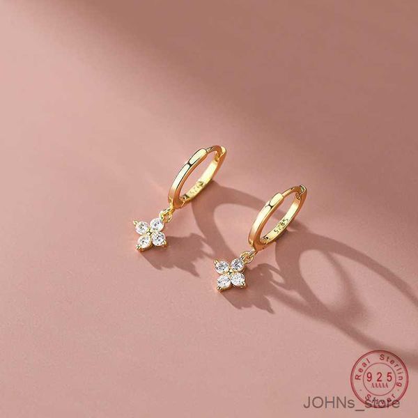 stud 925 sterling silver floral sweet earrings simple inlaid zircon for women wedding jewelry accessories r230630, Golden;silver
stud 925 sterling silver floral sweet earrings simple inlaid zircon for women wedding jewelry accessories r230630, Golden;silver