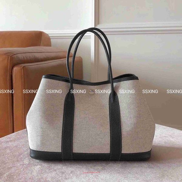 original h home tote bags wholesale korean ins same style garden bag genuine leather spliced canvas crossbody one shoulder handheld commu ha
original h home tote bags wholesale korean ins same style garden bag genuine leather spliced canvas crossbody one shoulder handheld commu ha