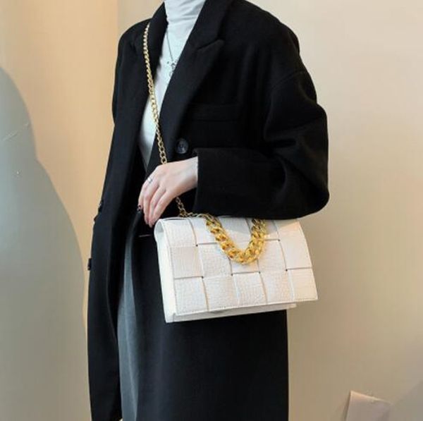 luxurys handbags bottegas women's venetas bags2022 bag fashion woven small square bag chain diagonal cross bag portable lady
luxurys handbags bottegas women's venetas bags2022 bag fashion woven small square bag chain diagonal cross bag portable lady