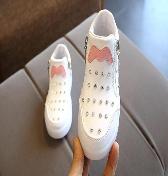 fashion colorful lighted children shoes led lovely cool new brand cool kids sneakers casual boots baby boys girls shoes3502930, Black;red
fashion colorful lighted children shoes led lovely cool new brand cool kids sneakers casual boots baby boys girls shoes3502930, Black;red