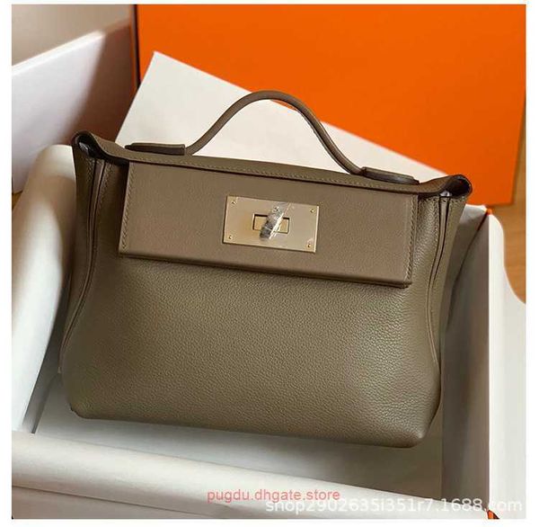 luxury designer tote bags h home 2424 online store womens bag 2023 new 2424mini layer cowhide dumplings wings portable single shoulder cro w
luxury designer tote bags h home 2424 online store womens bag 2023 new 2424mini layer cowhide dumplings wings portable single shoulder cro w