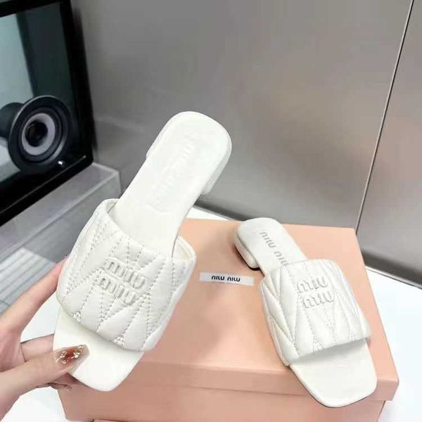 slide shoes women mius designer sandals new beach family's same style slippers sheepskin diamond fairy sandal wearing letters on outsid
slide shoes women mius designer sandals new beach family's same style slippers sheepskin diamond fairy sandal wearing letters on outsid