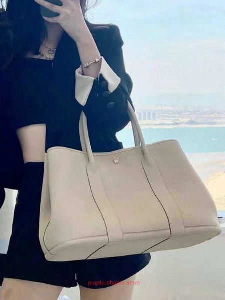 original h home tote bags wholesale 2023 new computer briefcase premium genuine leather mother child garden bag cowhide large capacity cr ha
original h home tote bags wholesale 2023 new computer briefcase premium genuine leather mother child garden bag cowhide large capacity cr ha