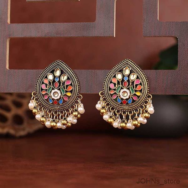 stud ethnic beads earrings exaggerated jewelry retro gold hollow drop oil flower stud earrings for women r230630, Golden;silver
stud ethnic beads earrings exaggerated jewelry retro gold hollow drop oil flower stud earrings for women r230630, Golden;silver
