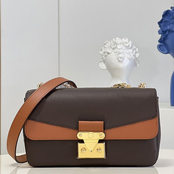 22 designer chain bag luxury shoulder bag 24.5cm genuine leather messenger bag high imitation crossbody bag with box zl180
22 designer chain bag luxury shoulder bag 24.5cm genuine leather messenger bag high imitation crossbody bag with box zl180