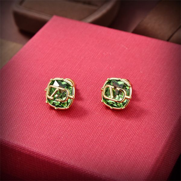designer earring charm v logo brand stud earing women fashion hoop jewelry luxury crystal pearl earring jeweler gifts smk5, Golden
designer earring charm v logo brand stud earing women fashion hoop jewelry luxury crystal pearl earring jeweler gifts smk5, Golden