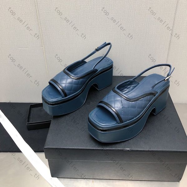 colorful quilting sandal lambskin patent calfskin sandals platform slides slingback leather buckle slide with box, Black
colorful quilting sandal lambskin patent calfskin sandals platform slides slingback leather buckle slide with box, Black