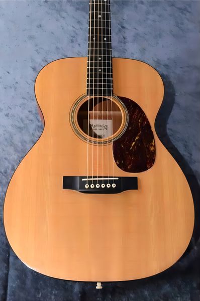 2022 new acoustic acoustic guitar 41, spruce and red pine rosewood side back, abalone shell inlay
2022 new acoustic acoustic guitar 41, spruce and red pine rosewood side back, abalone shell inlay