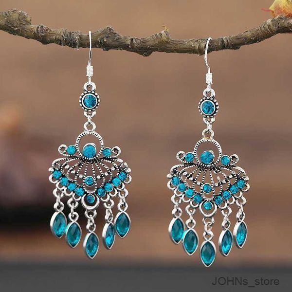 stud ethnic vintage water drop earrings for women hollow flower shaped crystal dangle earrings mujer r230630, Golden;silver
stud ethnic vintage water drop earrings for women hollow flower shaped crystal dangle earrings mujer r230630, Golden;silver