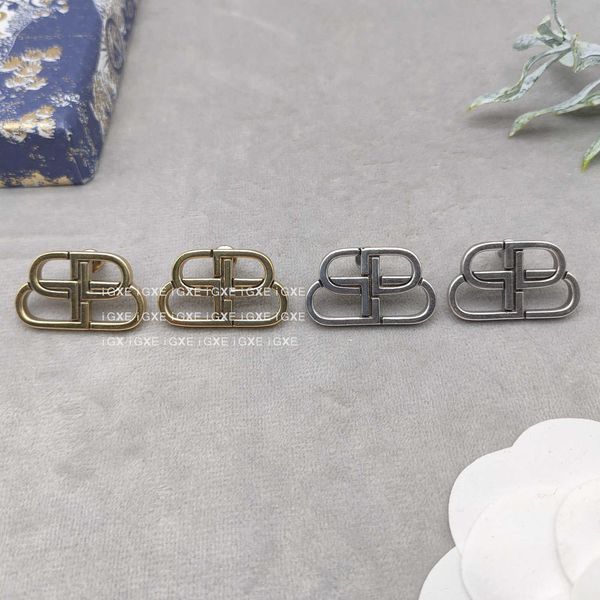 earrings designer minimalist style family letter earrings silver needles versatile style high-end feeling double b letter earrings and femal, Golden
earrings designer minimalist style family letter earrings silver needles versatile style high-end feeling double b letter earrings and femal, Golden