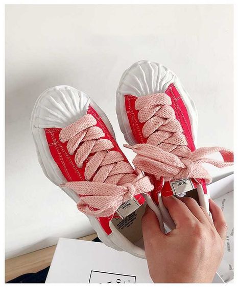 maison mihara yasuhiro mmy dissolved shoes shell head for men and women couples tall canvas shoes
maison mihara yasuhiro mmy dissolved shoes shell head for men and women couples tall canvas shoes