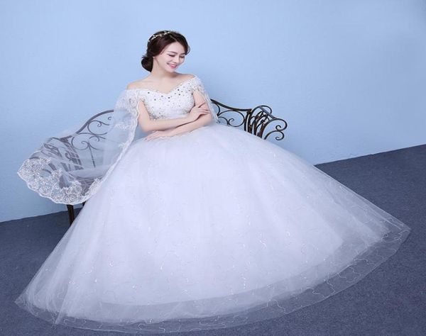 red white train vintagewedding dress 2018 vestidos de novia elegant boat neck lace gown appliques flower veil simple princess4924919
red white train vintagewedding dress 2018 vestidos de novia elegant boat neck lace gown appliques flower veil simple princess4924919
