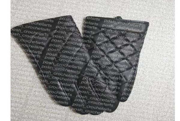 lambskin leather gloves sold with box quality winter gloves08183384, White 
lambskin leather gloves sold with box quality winter gloves08183384, White