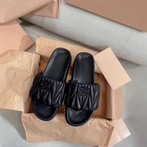 family's mius beach sandals shoes women slide designer new line for summer high-end celebrities fairies wear comfortable flat bottomed
family's mius beach sandals shoes women slide designer new line for summer high-end celebrities fairies wear comfortable flat bottomed