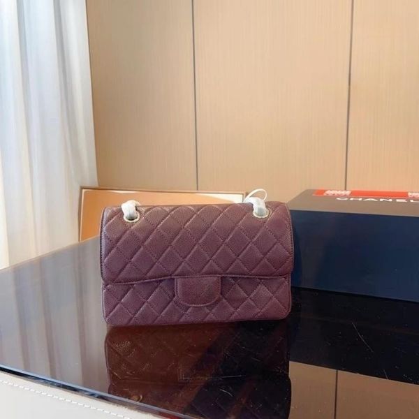new designer messenger bag brand shoulder bag handbag classic flip luxury caviar handbag double letter leather chain stereo buckle ladies ba
new designer messenger bag brand shoulder bag handbag classic flip luxury caviar handbag double letter leather chain stereo buckle ladies ba