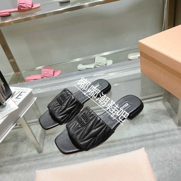 mius beach shoes women slide designer sandals flat bottomed slippers for women's 2023 summer new versatile fairy style ins zu00
mius beach shoes women slide designer sandals flat bottomed slippers for women's 2023 summer new versatile fairy style ins zu00