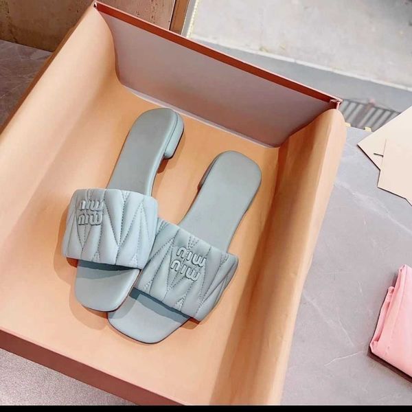 slide mius sandals beach designer shoes family's women same style flat bottom slippers 2023 summer new fairy for wear biym
slide mius sandals beach designer shoes family's women same style flat bottom slippers 2023 summer new fairy for wear biym