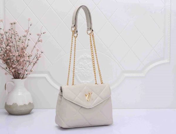 luxury women's shoulder bag, handbag, handbag, designer leather thread, crossbody bag, gold chain flip cover, mobile phone, handbag, wa
luxury women's shoulder bag, handbag, handbag, designer leather thread, crossbody bag, gold chain flip cover, mobile phone, handbag, wa