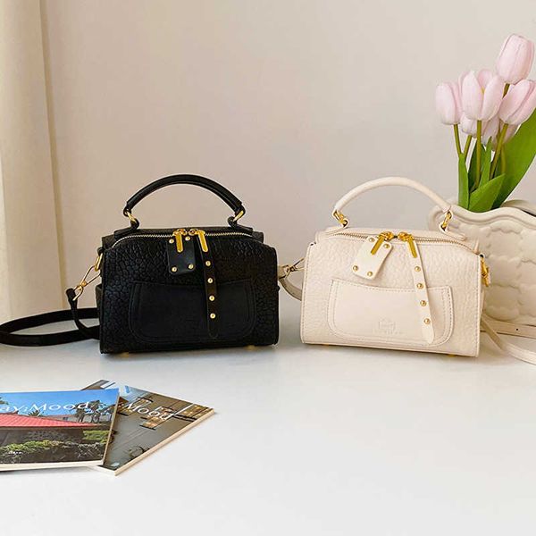 handheld bag for women new boston pillow bag for summer simple and niche single shoulder bag versatile crossbody bag
handheld bag for women new boston pillow bag for summer simple and niche single shoulder bag versatile crossbody bag