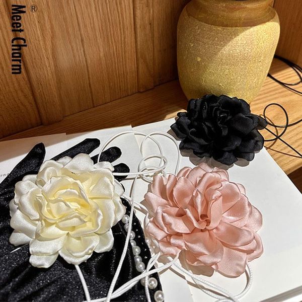 pendant necklaces vintage elegant big rose flower choker for women romantic gothic rope chain necklace party wedding jewelry girls gifts 230, Silver
pendant necklaces vintage elegant big rose flower choker for women romantic gothic rope chain necklace party wedding jewelry girls gifts 230, Silver