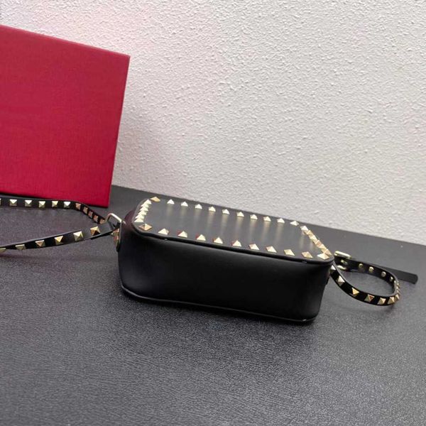 valentiino bag lady purse bags designer 2023 street trend inlaid rivet leather single shoulder oblique straddle camera
valentiino bag lady purse bags designer 2023 street trend inlaid rivet leather single shoulder oblique straddle camera