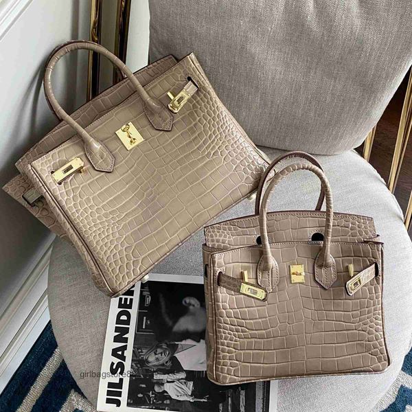 tote bags lady 2023 designer bag birkins crocodile pattern leather large capacity handbag women's trendy cowhide high-end fashionable c
tote bags lady 2023 designer bag birkins crocodile pattern leather large capacity handbag women's trendy cowhide high-end fashionable c