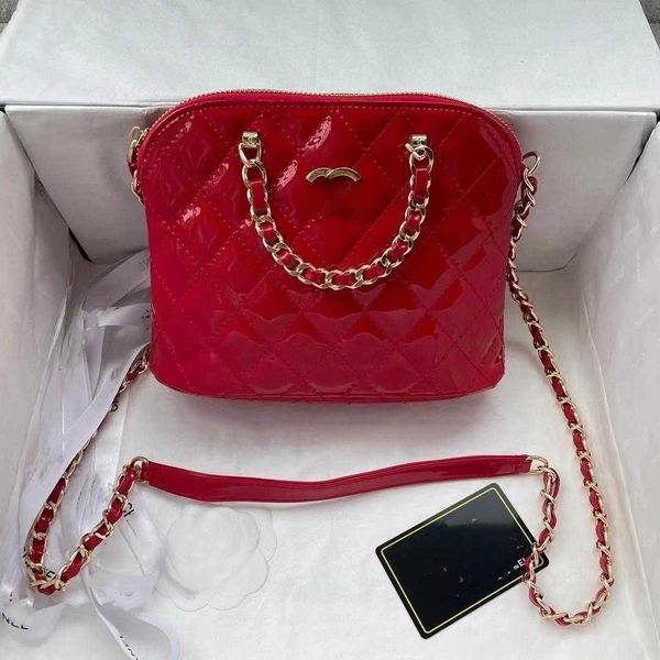 designer bag c bag chain handheld bag mini glossy lacquer leather handheld shell bag 77777
designer bag c bag chain handheld bag mini glossy lacquer leather handheld shell bag 77777