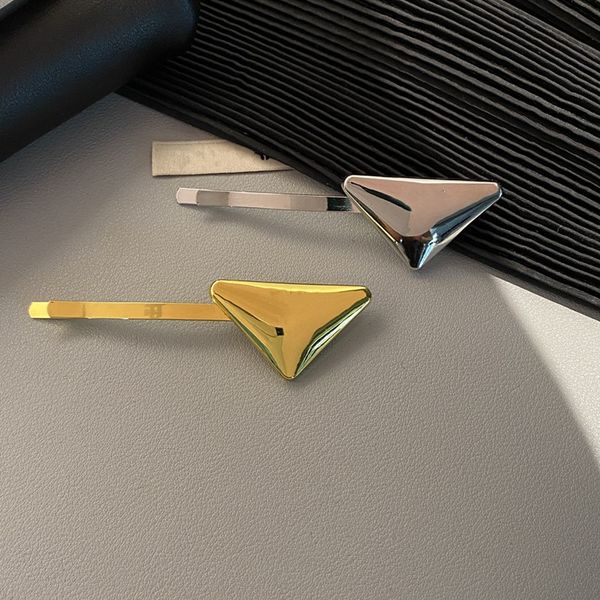 brand designer metal hair clips barrettes high end fashion design gold silver hairpin popular brand headwear hair clip for women girls, Golden;silver
brand designer metal hair clips barrettes high end fashion design gold silver hairpin popular brand headwear hair clip for women girls, Golden;silver