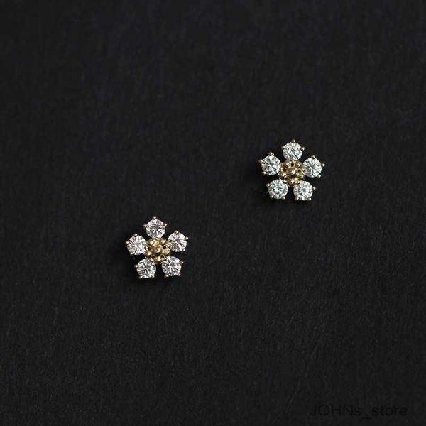 stud 925 sterling silver diamond small flower plating 14k gold earrings women summer beach casual jewelry accessories r230630, Golden;silver
stud 925 sterling silver diamond small flower plating 14k gold earrings women summer beach casual jewelry accessories r230630, Golden;silver