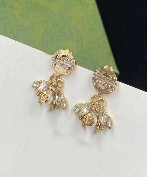 charm earrings fashion luxury brand designer classic rhinestone pearl bee personality internet celebrity pop earring highend bran3255797, Golden
charm earrings fashion luxury brand designer classic rhinestone pearl bee personality internet celebrity pop earring highend bran3255797, Golden