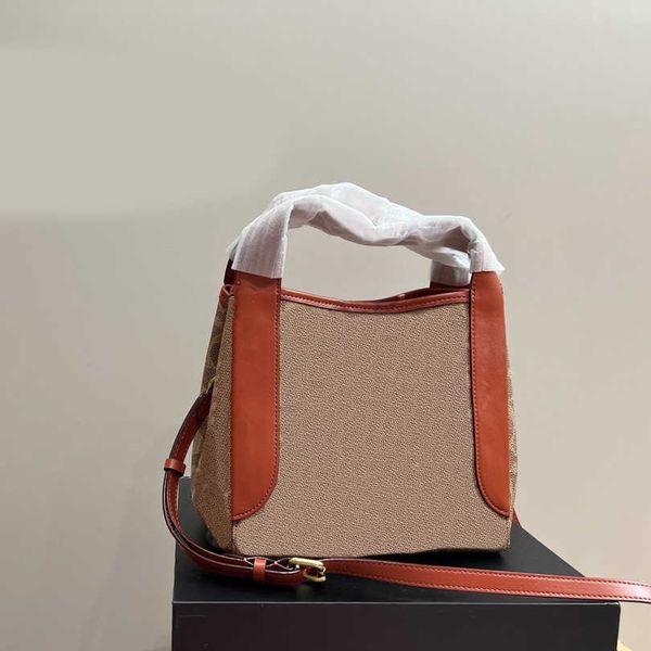 vintage designer hobo tote women classic luxurys handbag shoulder leather lunch box handbags crossbody female adjustable bucket 230615
vintage designer hobo tote women classic luxurys handbag shoulder leather lunch box handbags crossbody female adjustable bucket 230615