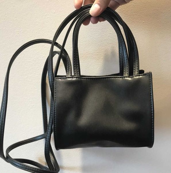 telfars bag designer shoulder soft leather mini handbags 2023 women handbag crossbody tote fashion shopping pink white purse satchels bag 02
telfars bag designer shoulder soft leather mini handbags 2023 women handbag crossbody tote fashion shopping pink white purse satchels bag 02
