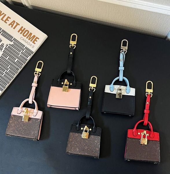 luxury bags brown letter key wallets designer brand mini handbags coin purses famous brand women and men zipper clutch bag purses totes cros, Red;blue
luxury bags brown letter key wallets designer brand mini handbags coin purses famous brand women and men zipper clutch bag purses totes cros, Red;blue
