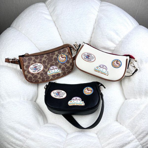 brand day packs grils bags badge single shoulder underarm bag for going out french high beauty versatile handheld women's storage mobil
brand day packs grils bags badge single shoulder underarm bag for going out french high beauty versatile handheld women's storage mobil