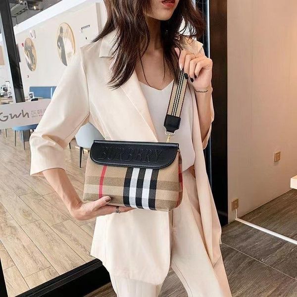 the new explosive fashion all the fashion one shoulder crossbody bag casual korean version canvas with pu underarm bag
the new explosive fashion all the fashion one shoulder crossbody bag casual korean version canvas with pu underarm bag