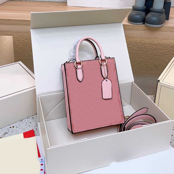 designer shoulder bags women men mini luxury handbags fashion simple square bag real leather crossbody handbags 230615
designer shoulder bags women men mini luxury handbags fashion simple square bag real leather crossbody handbags 230615