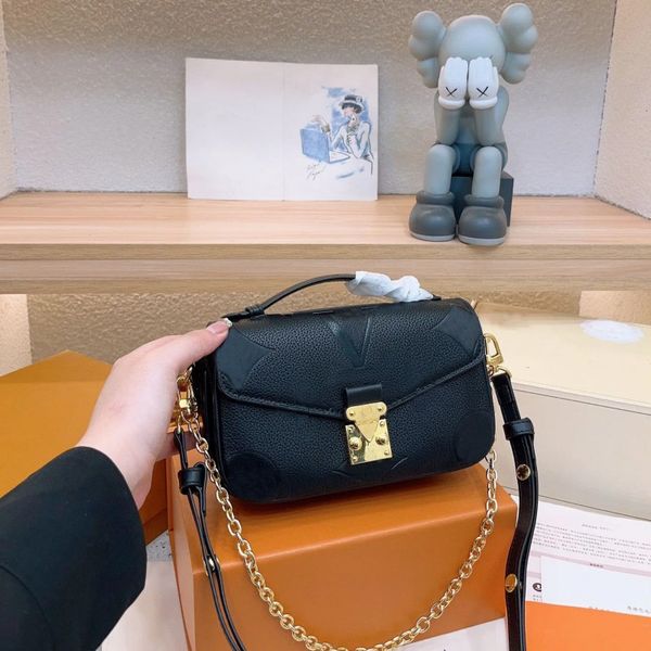 women micro metis messenger bag clutch luxury designer letter embossing chain crossbody bags handbag lady tote wallet purse m46279
women micro metis messenger bag clutch luxury designer letter embossing chain crossbody bags handbag lady tote wallet purse m46279