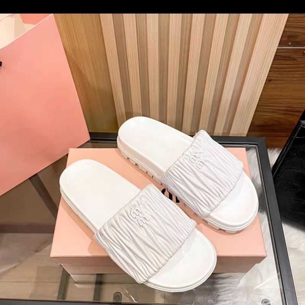 2023 designer mius slide beach sandals shoes women summer new thick sole lazy slippers wearing versatile casual on outside for u4zr
2023 designer mius slide beach sandals shoes women summer new thick sole lazy slippers wearing versatile casual on outside for u4zr