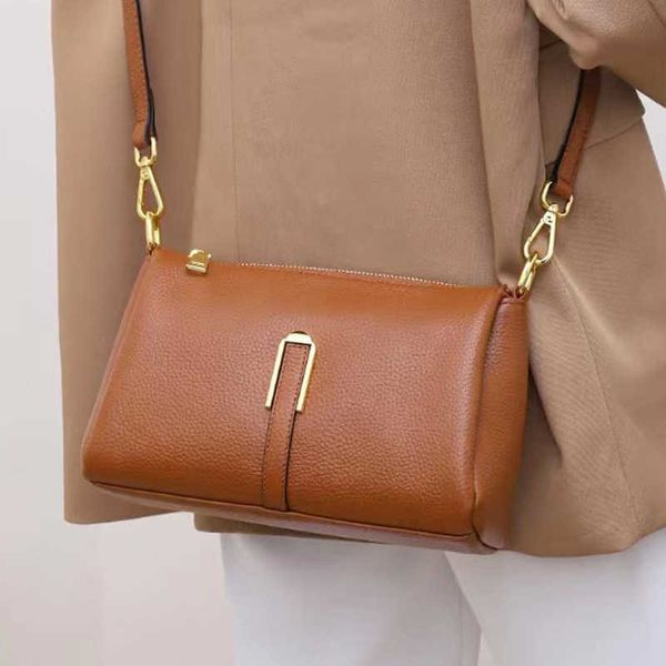 genuine leather women's bag layer cowhide mother's bag new stylish and stylish one shoulder crossbody bag shell bag small bag
genuine leather women's bag layer cowhide mother's bag new stylish and stylish one shoulder crossbody bag shell bag small bag